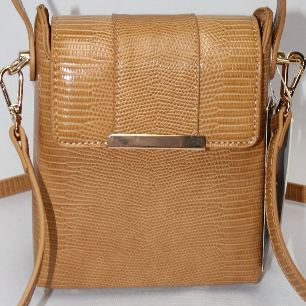 NWT Tan Vegan Hand and Crossbody Small Bag - Picture 9 of 9